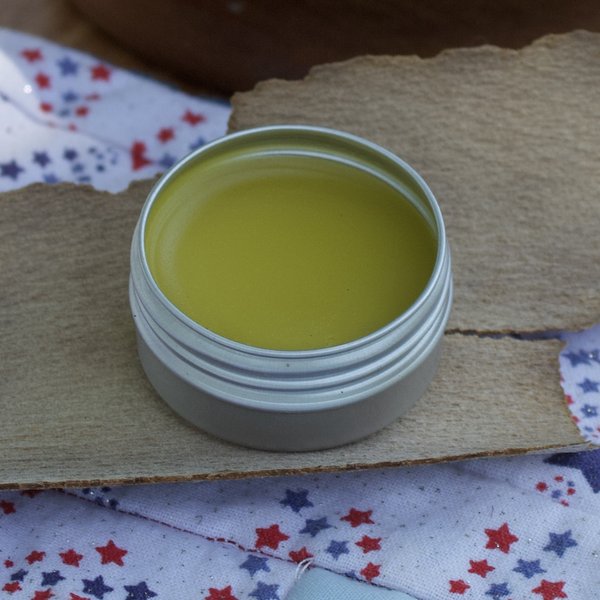 Lip balm tin