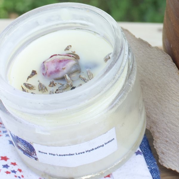 Rosehip lavender hydrating lotion